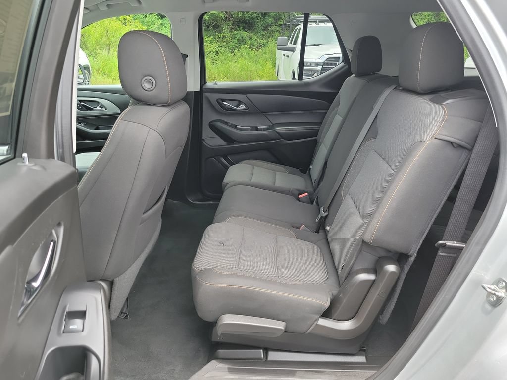 Used 2021 Chevrolet Traverse LS FWD image 28