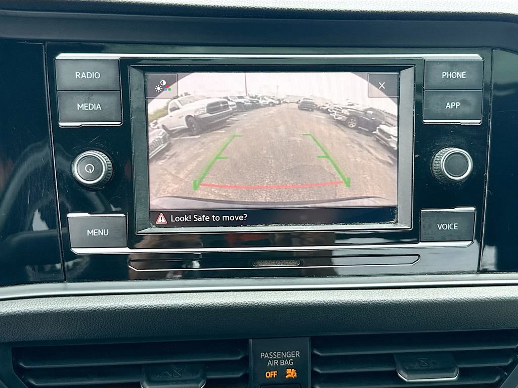 Used 2020 Volkswagen Jetta R-Line image 14