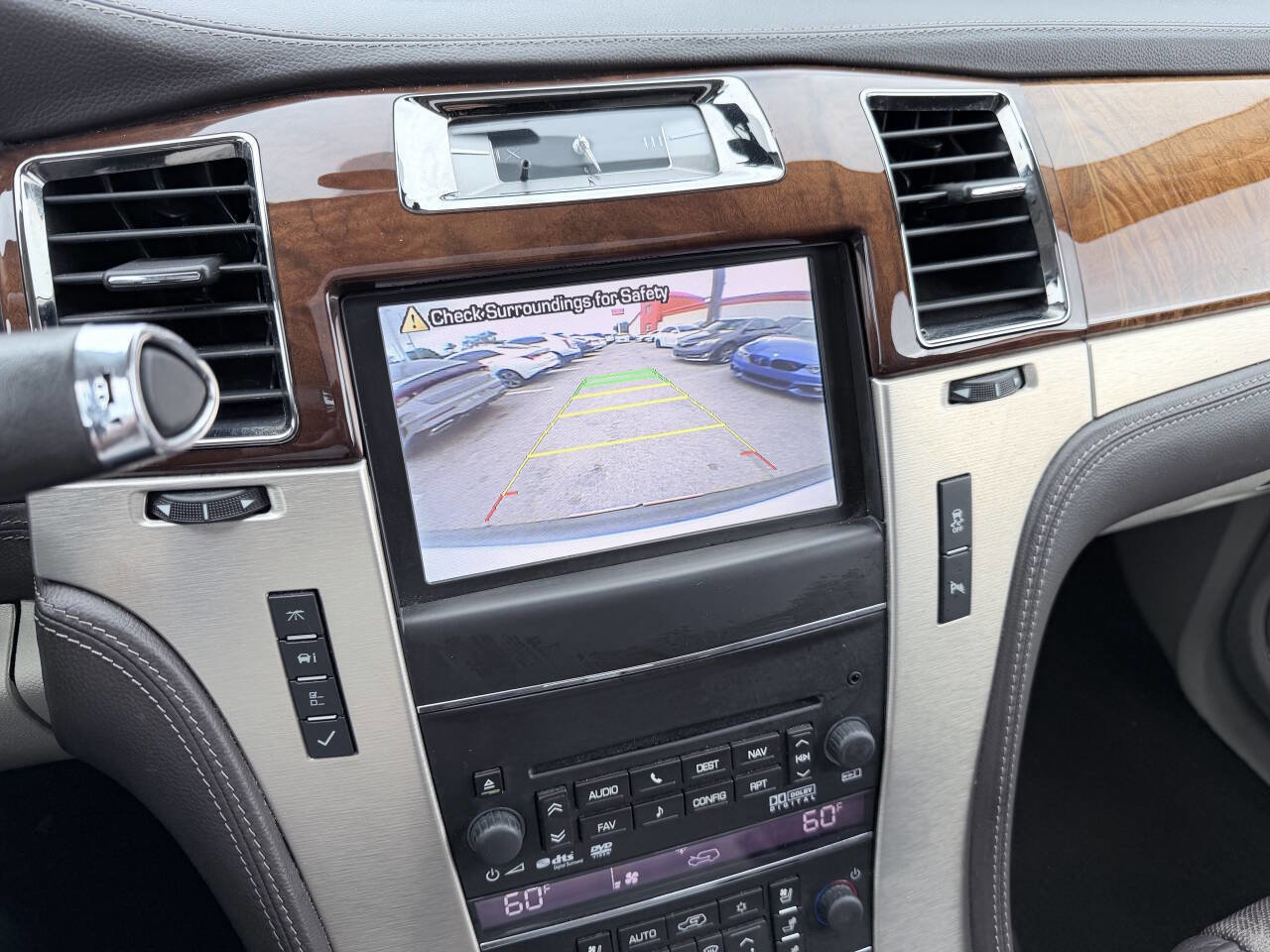 Used 2013 Cadillac Escalade ESV Platinum RWD image 22