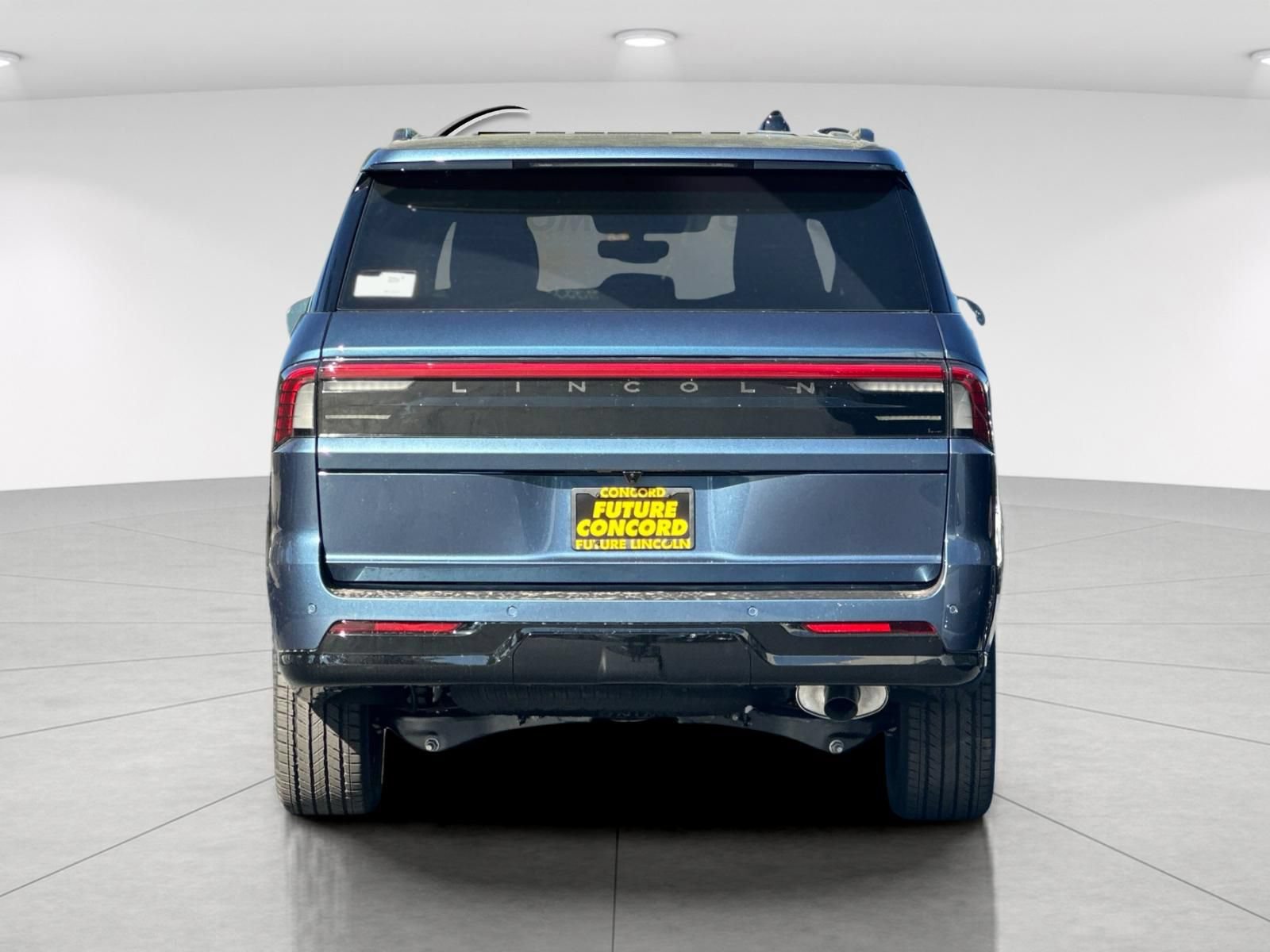 New 2027 Lincoln Navigator L Reserve w/ Jet Appearance Package AWD/4WD image 4