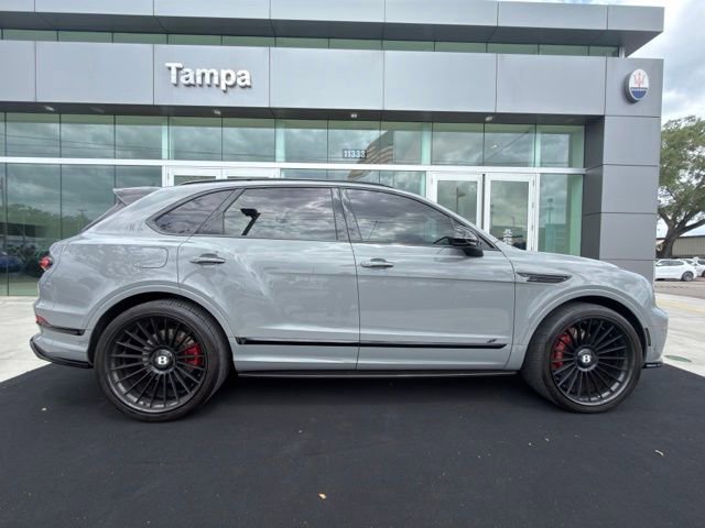 Used 2022 Bentley Bentayga AWD/4WD image 18