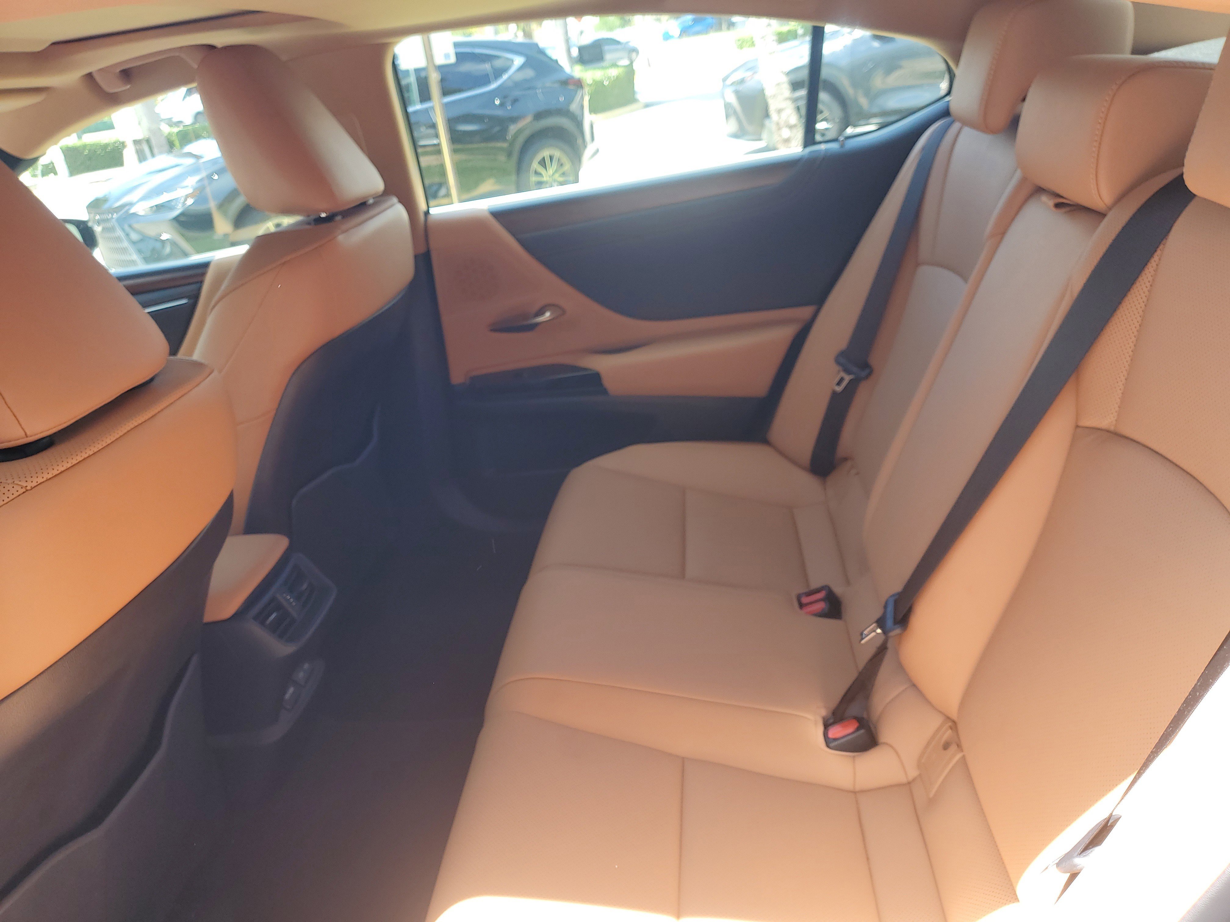 Certified 2024 Lexus ES 350 w/ Premium Package FWD image 10