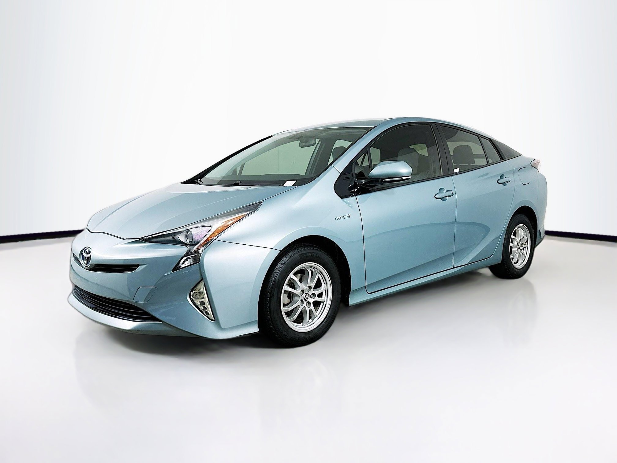 Used 2016 Toyota Prius Two image 3