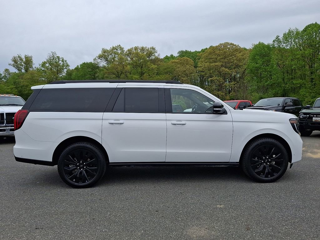 Used 2025 Ford Expedition Max Platinum w/ Stealth Appearance Package AWD/4WD image 7