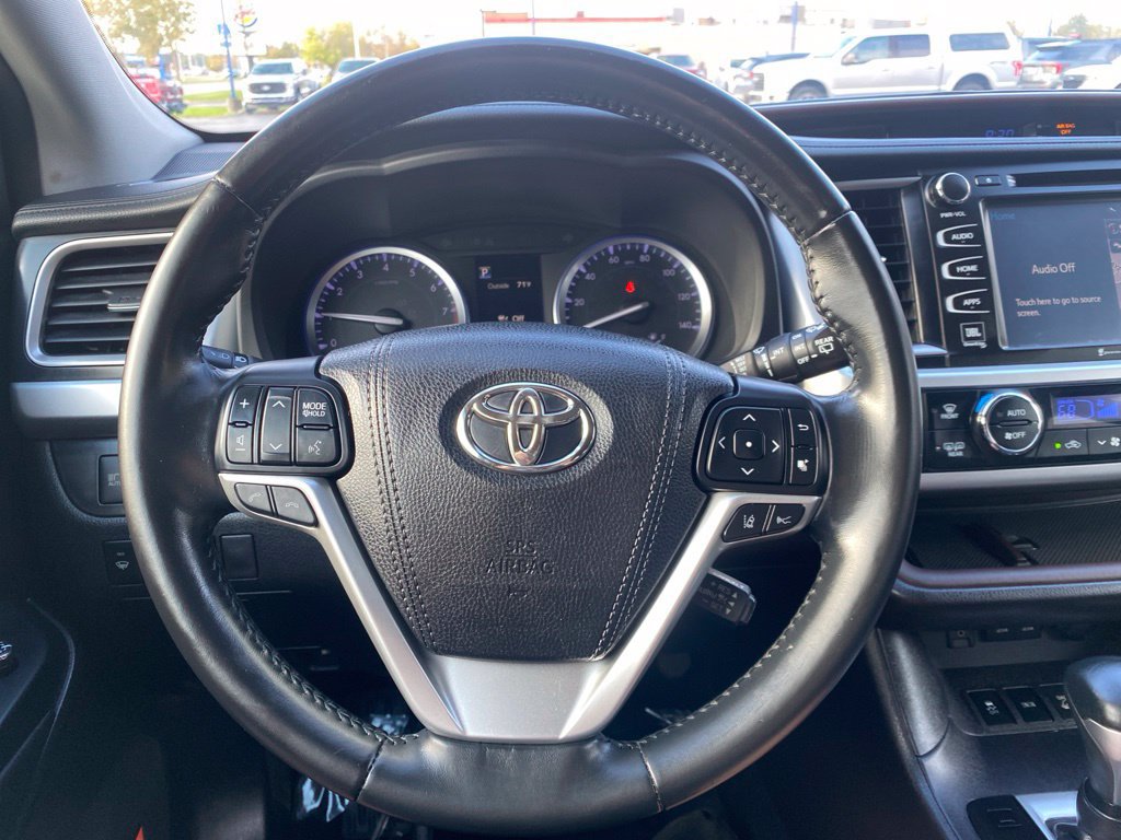 Used 2018 Toyota Highlander Limited w/ Protection Package #3 AWD/4WD image 23