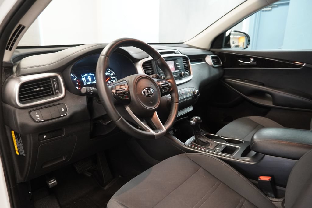 Used 2016 Kia Sorento FWD w/ LX Convenience Package image 6