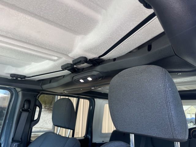 Used 2024 Jeep Wrangler Willys image 19