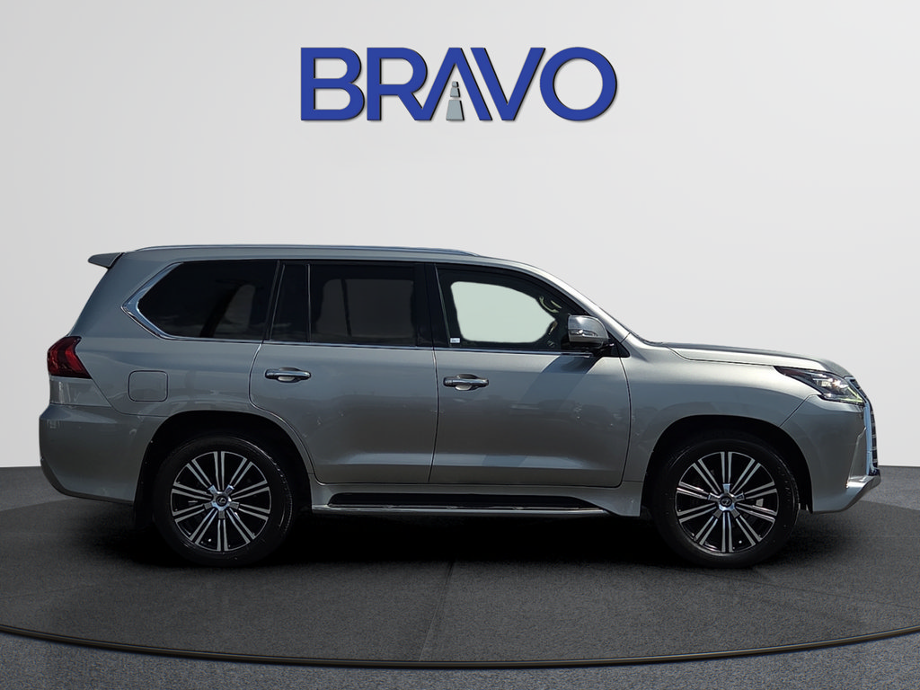 Used 2019 Lexus LX 570 4WD w/ Luxury Package image 5