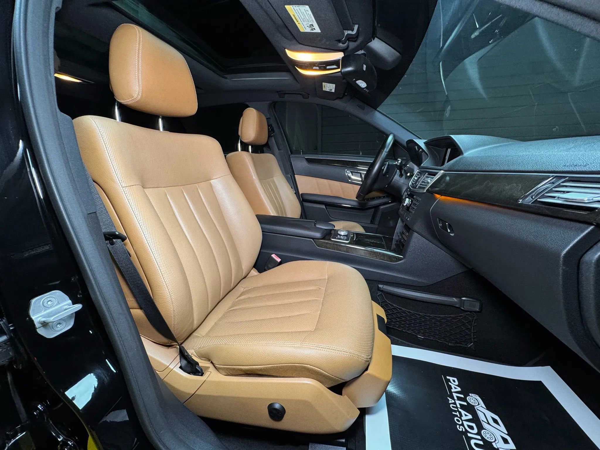 Used 2010 Mercedes-Benz E 550 Sedan image 51