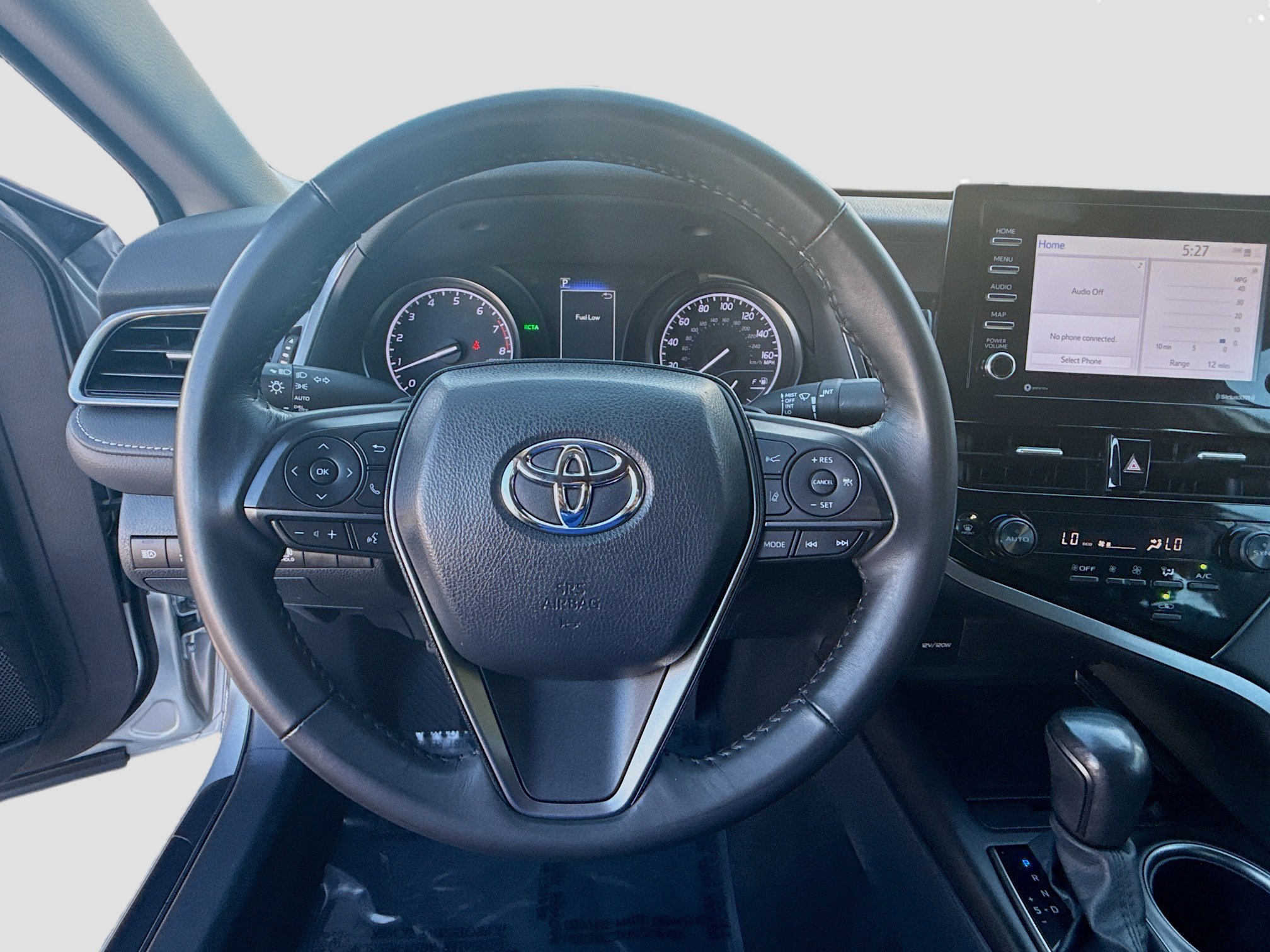 Used 2024 Toyota Camry SE w/ Convenience Package image 10