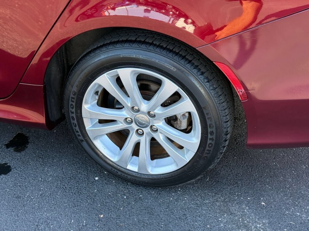 Used 2016 Chrysler 200 LX FWD image 17