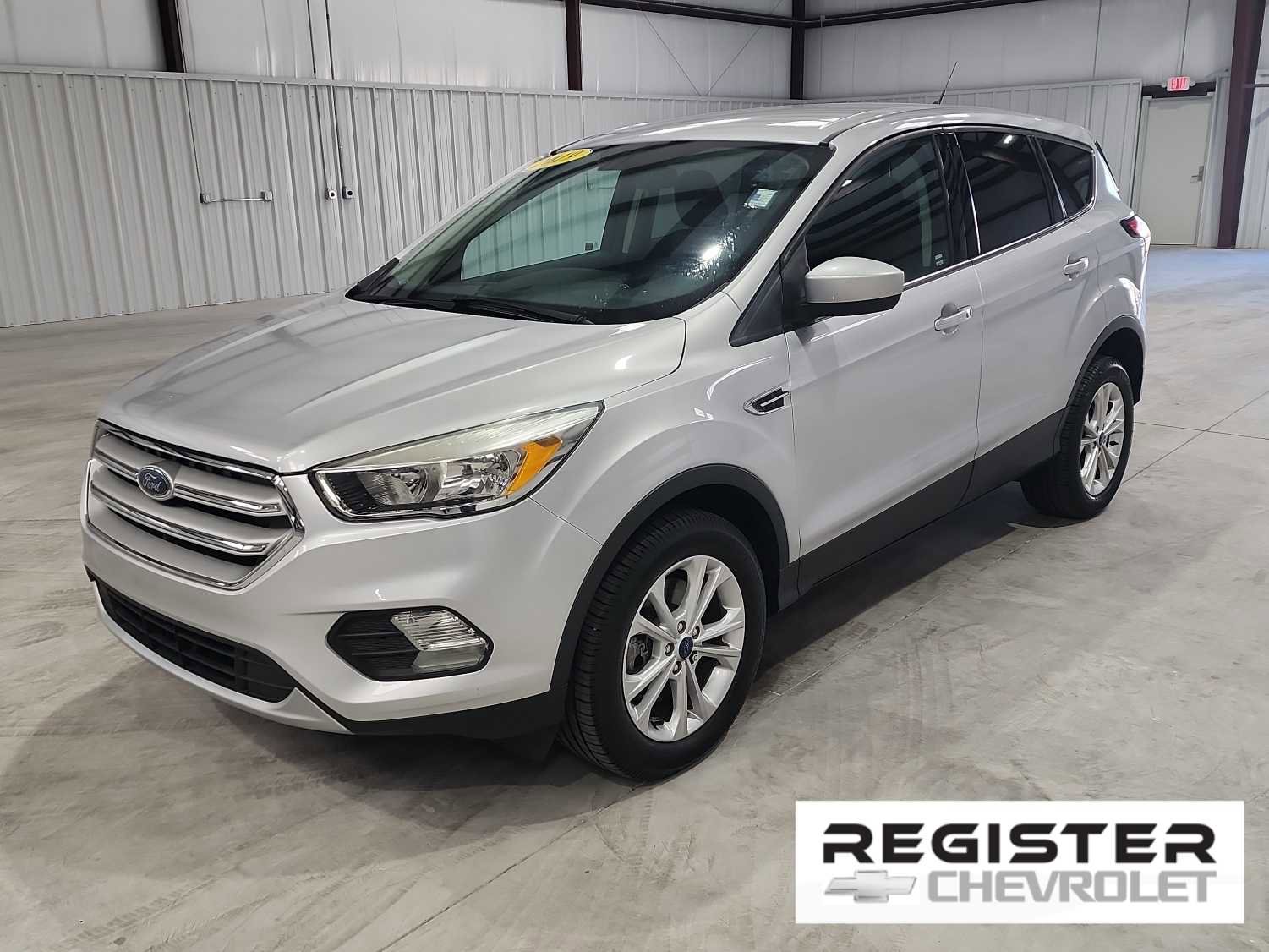 Used 2019 Ford Escape SE image 1
