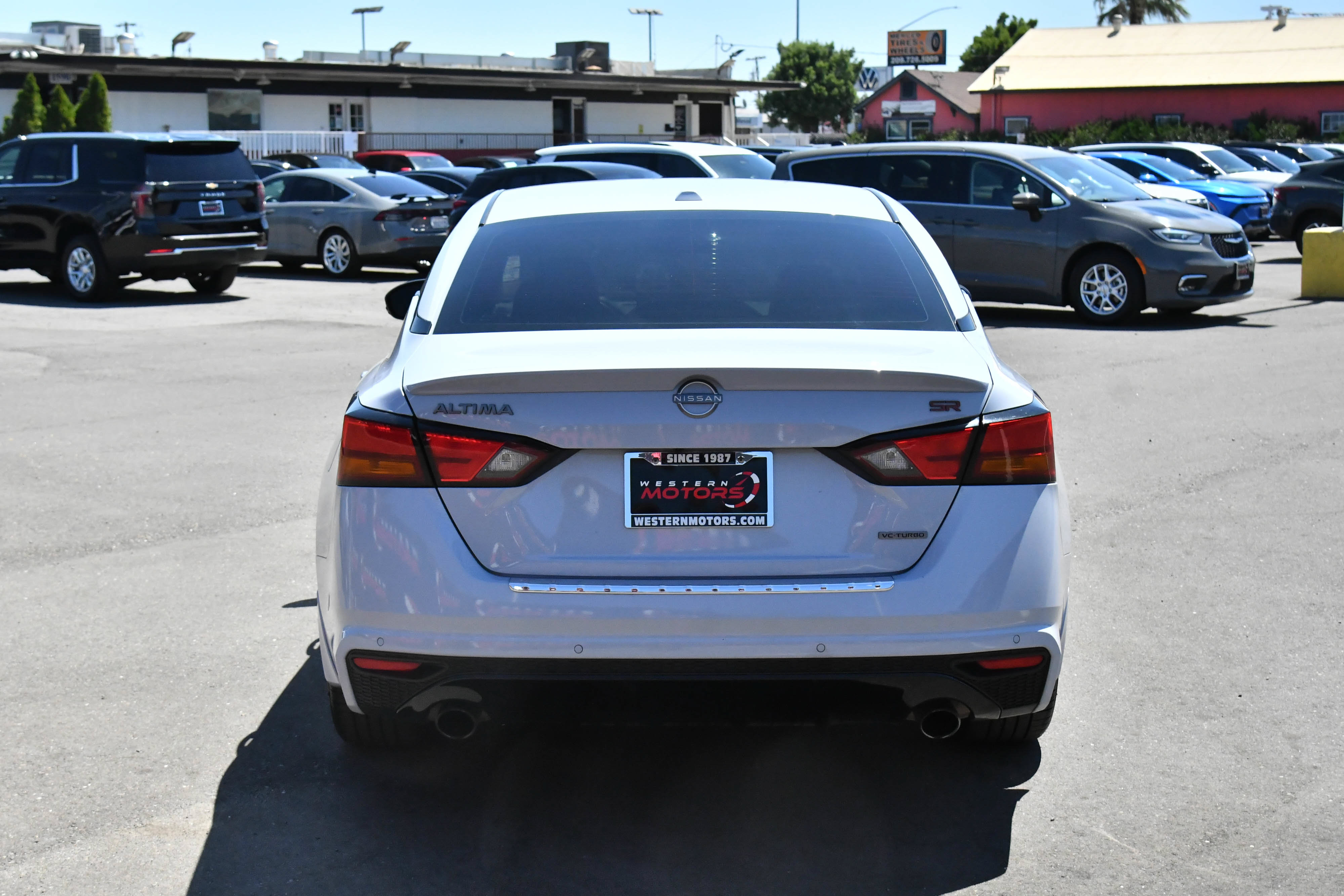 Used 2023 Nissan Altima 2.0 SR FWD image 7