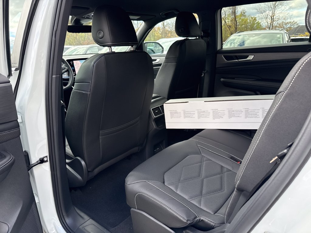 New 2026 Volkswagen Atlas Cross Sport SE AWD/4WD image 13