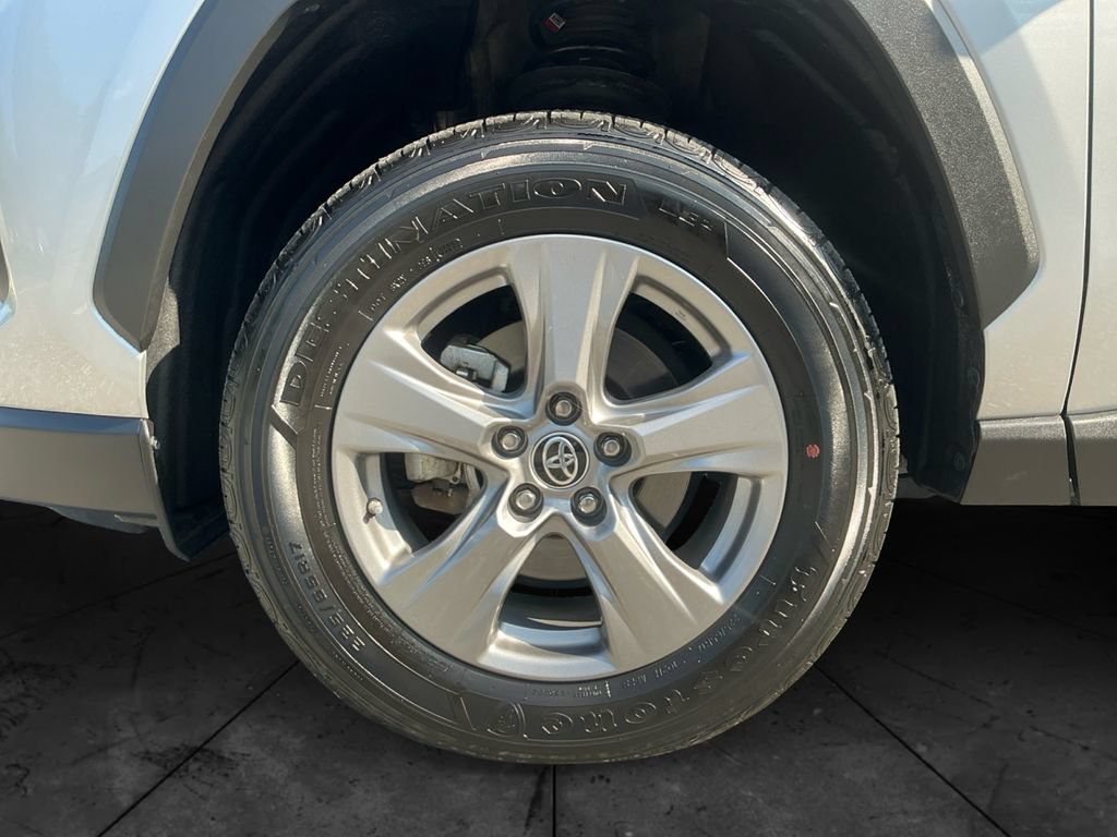 Certified 2024 Toyota RAV4 LE AWD/4WD image 16