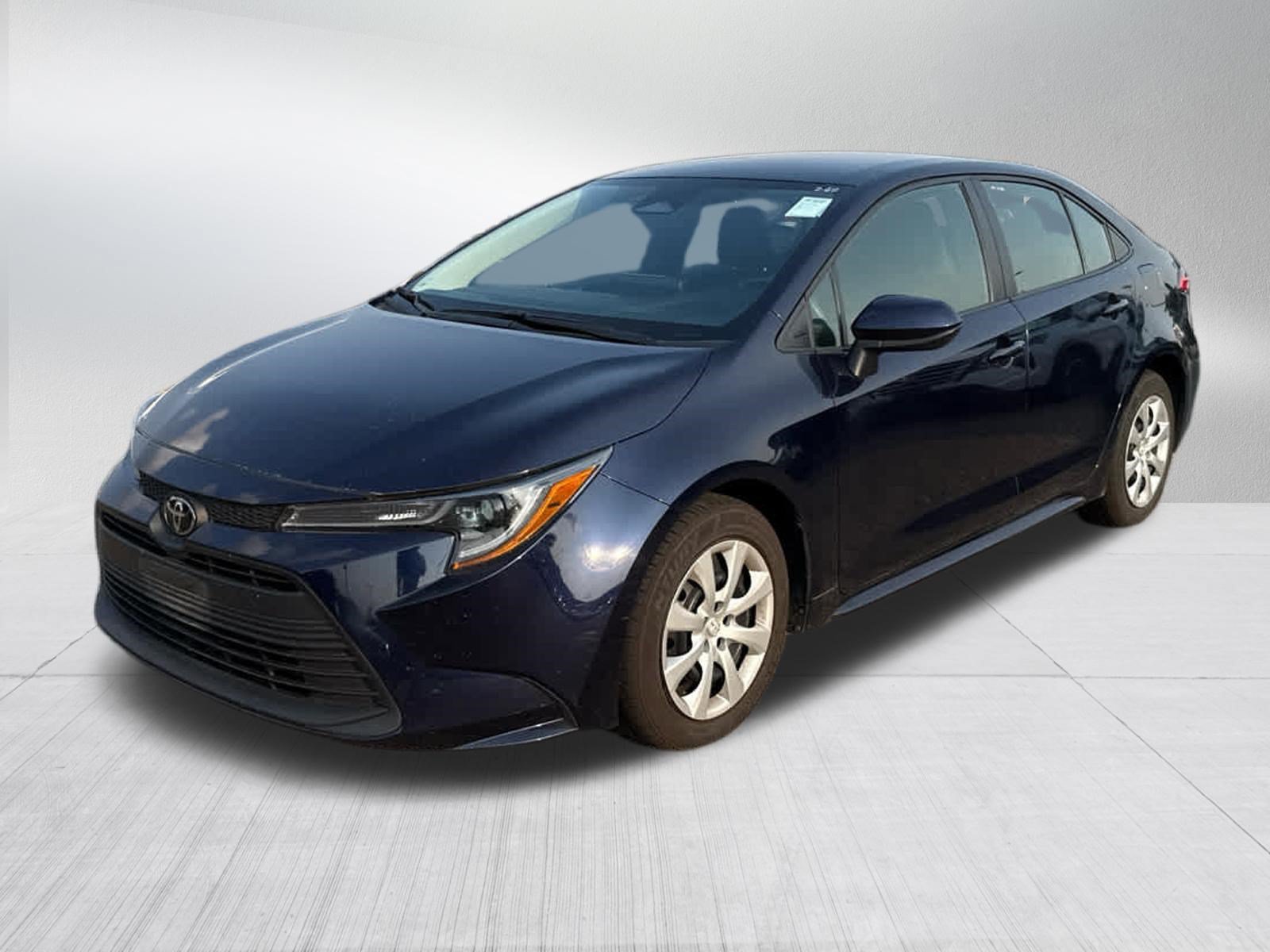 Used 2024 Toyota Corolla LE FWD image 3