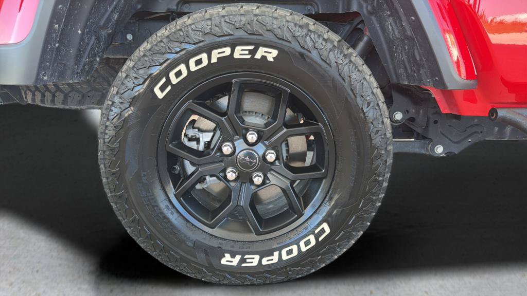 Used 2024 Jeep Gladiator Sport AWD/4WD image 25
