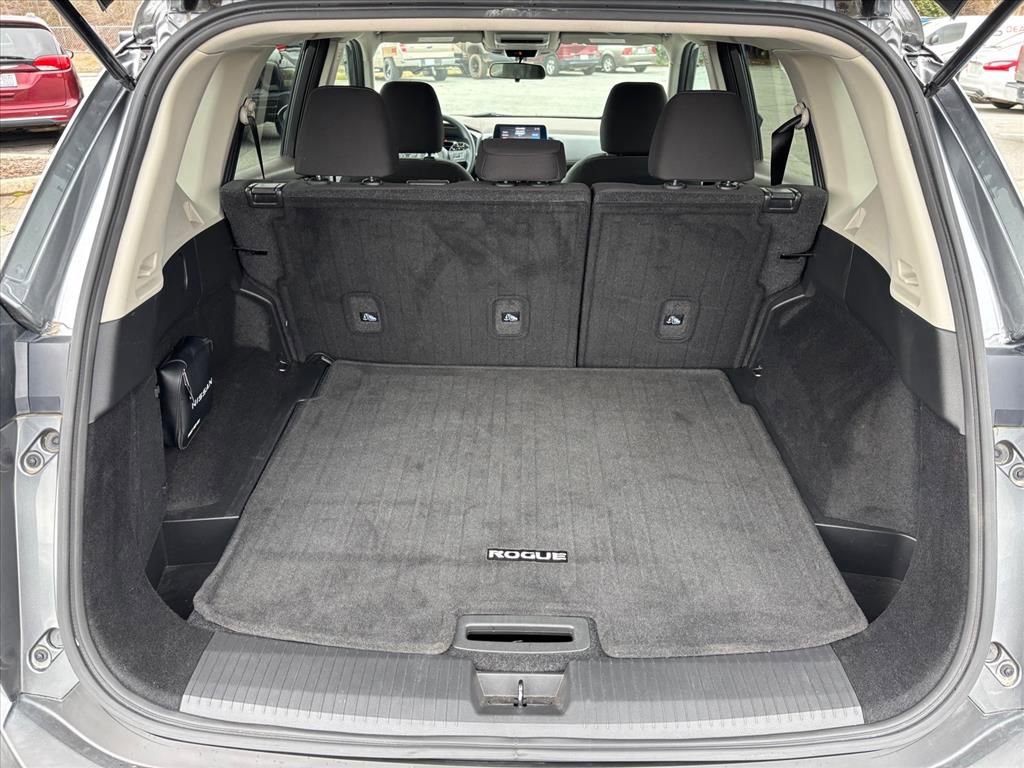 Used 2023 Nissan Rogue S image 26