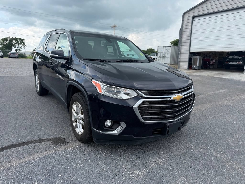 Used 2020 Chevrolet Traverse LT FWD image 2
