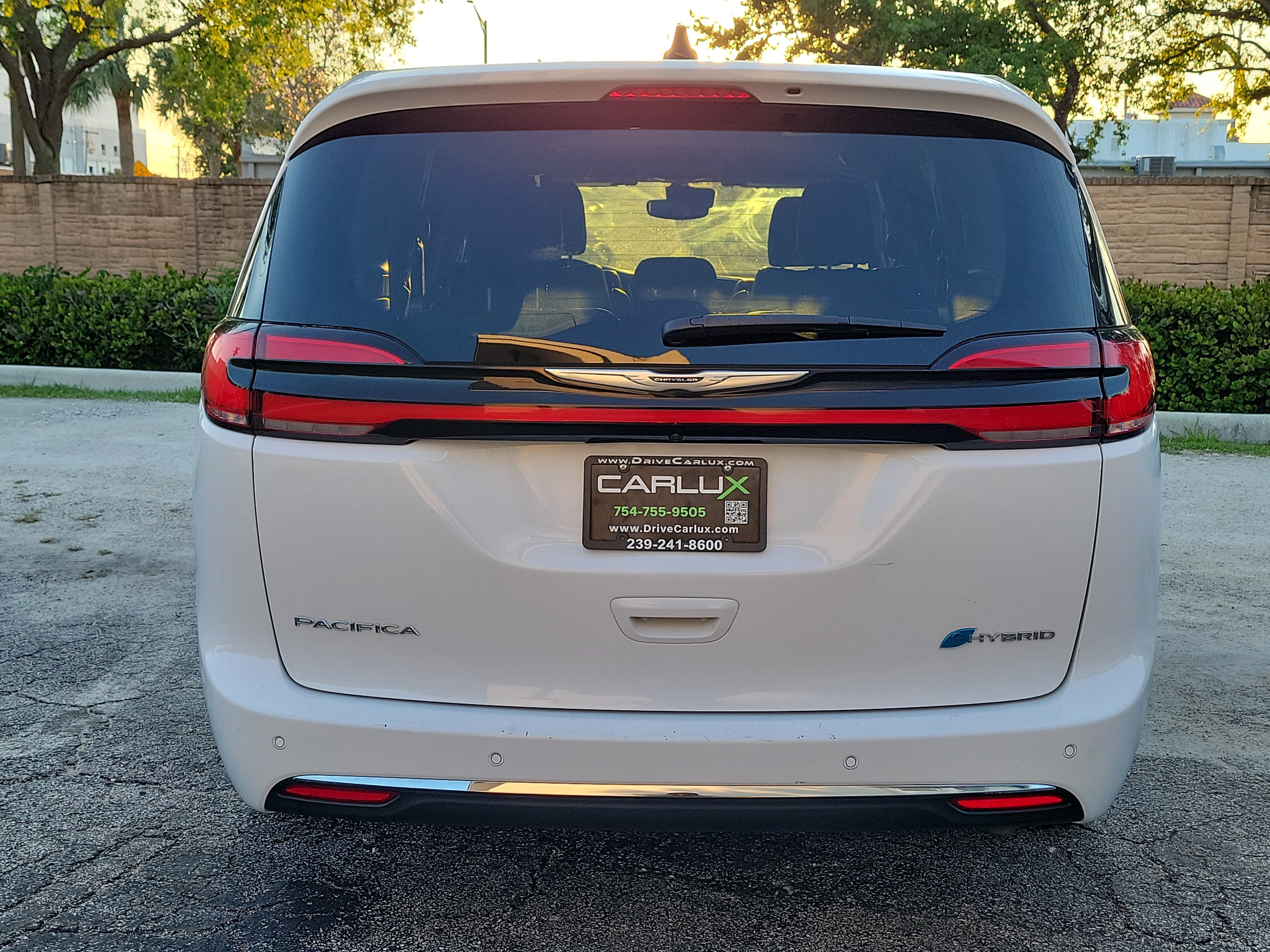 Used 2024 Chrysler Pacifica Select image 5