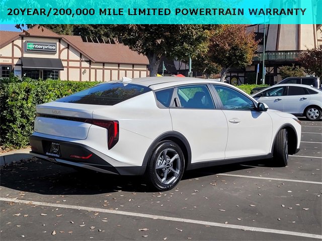 New 2025 Kia K4 LXS image 4