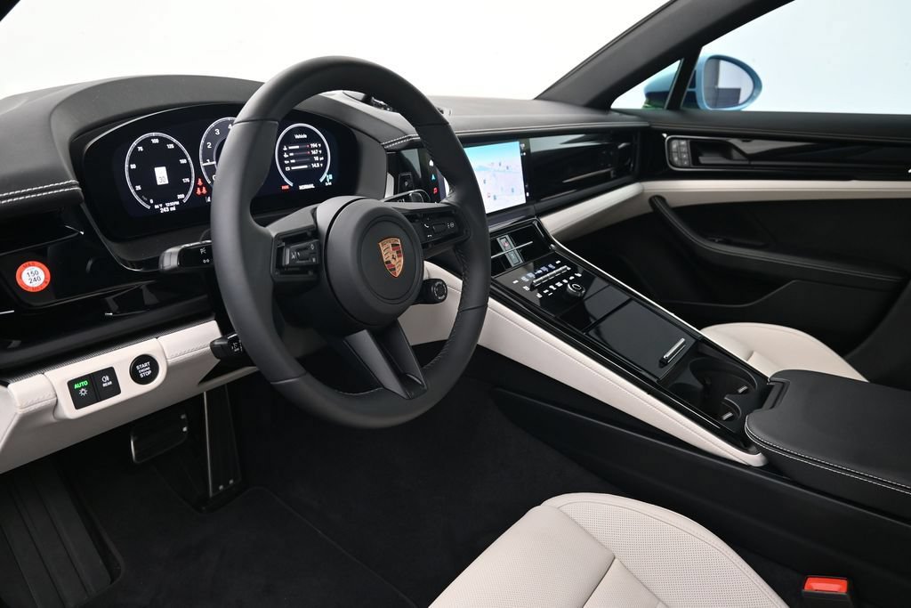 Used 2026 Porsche Panamera 4 AWD/4WD image 4