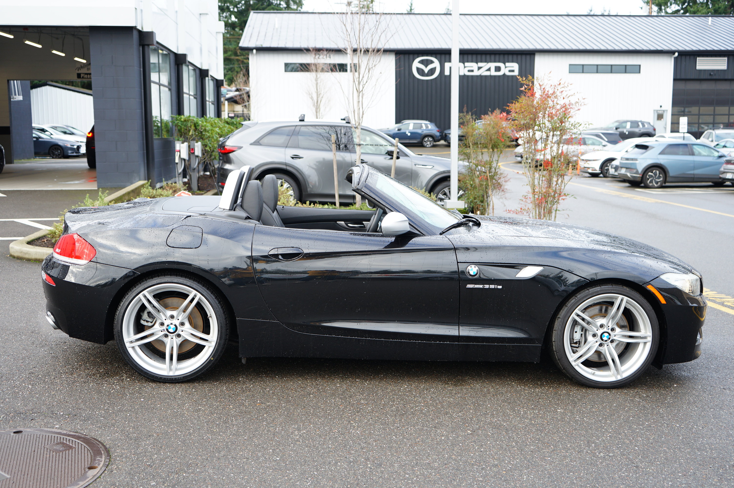 Used 2011 BMW Z4 sDrive35is image 12