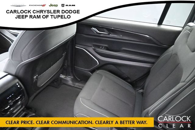 Used 2022 Jeep Grand Cherokee L Laredo w/ Luxury Tech Group I AWD/4WD image 31