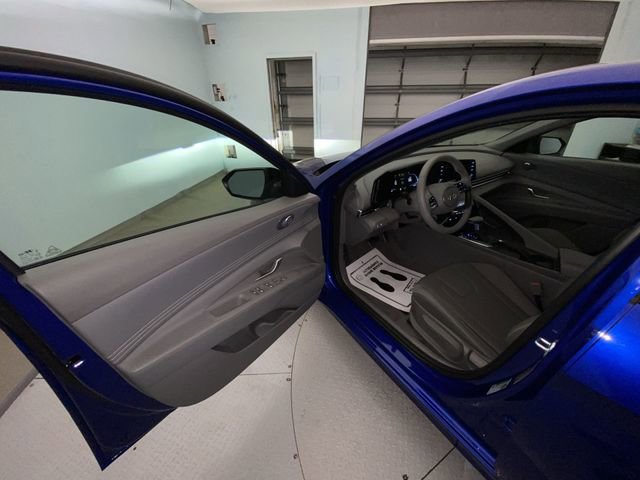 Used 2026 Hyundai Elantra Sport image 11