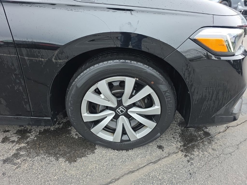 Used 2023 Honda Civic LX image 9