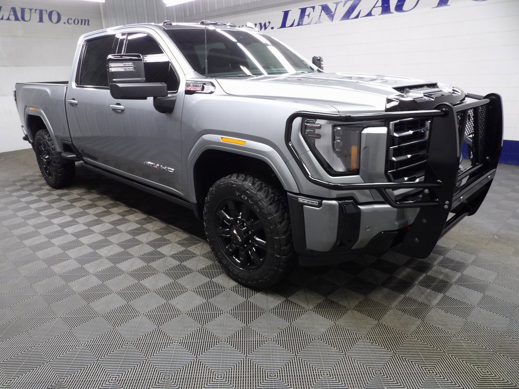 Used 2025 GMC Sierra 2500 AT4 w/ AT4 Premium Plus Package image 3