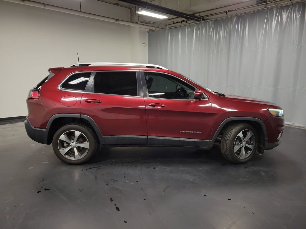 Used 2019 Jeep Cherokee Limited image 10