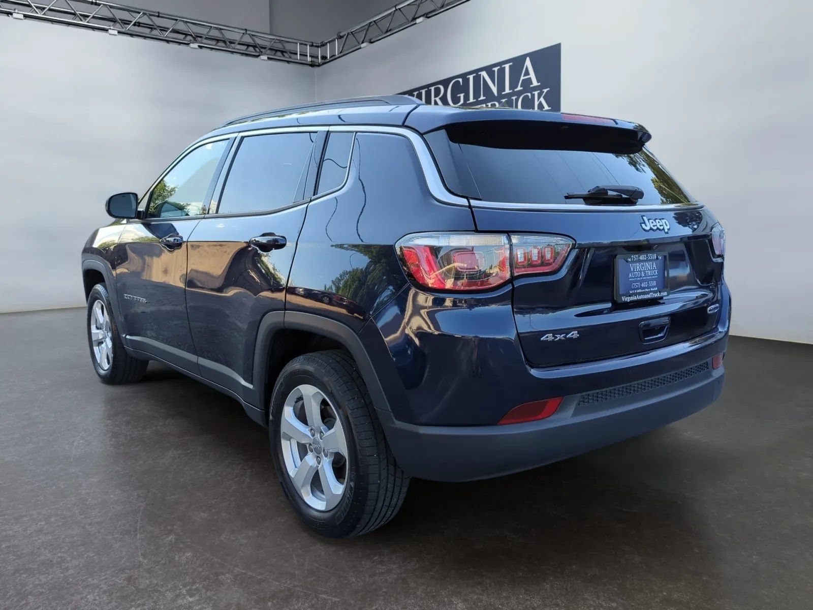 Used 2018 Jeep Compass Latitude AWD/4WD image 9