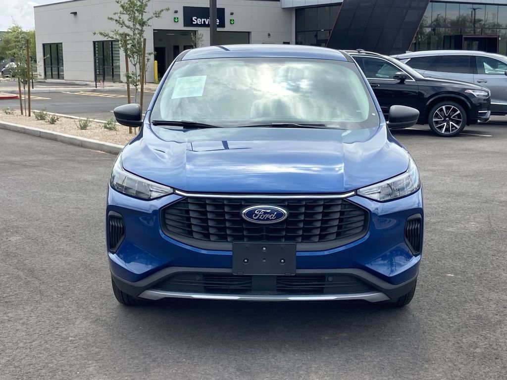 Used 2023 Ford Escape Active w/ Cold Weather Package image 3