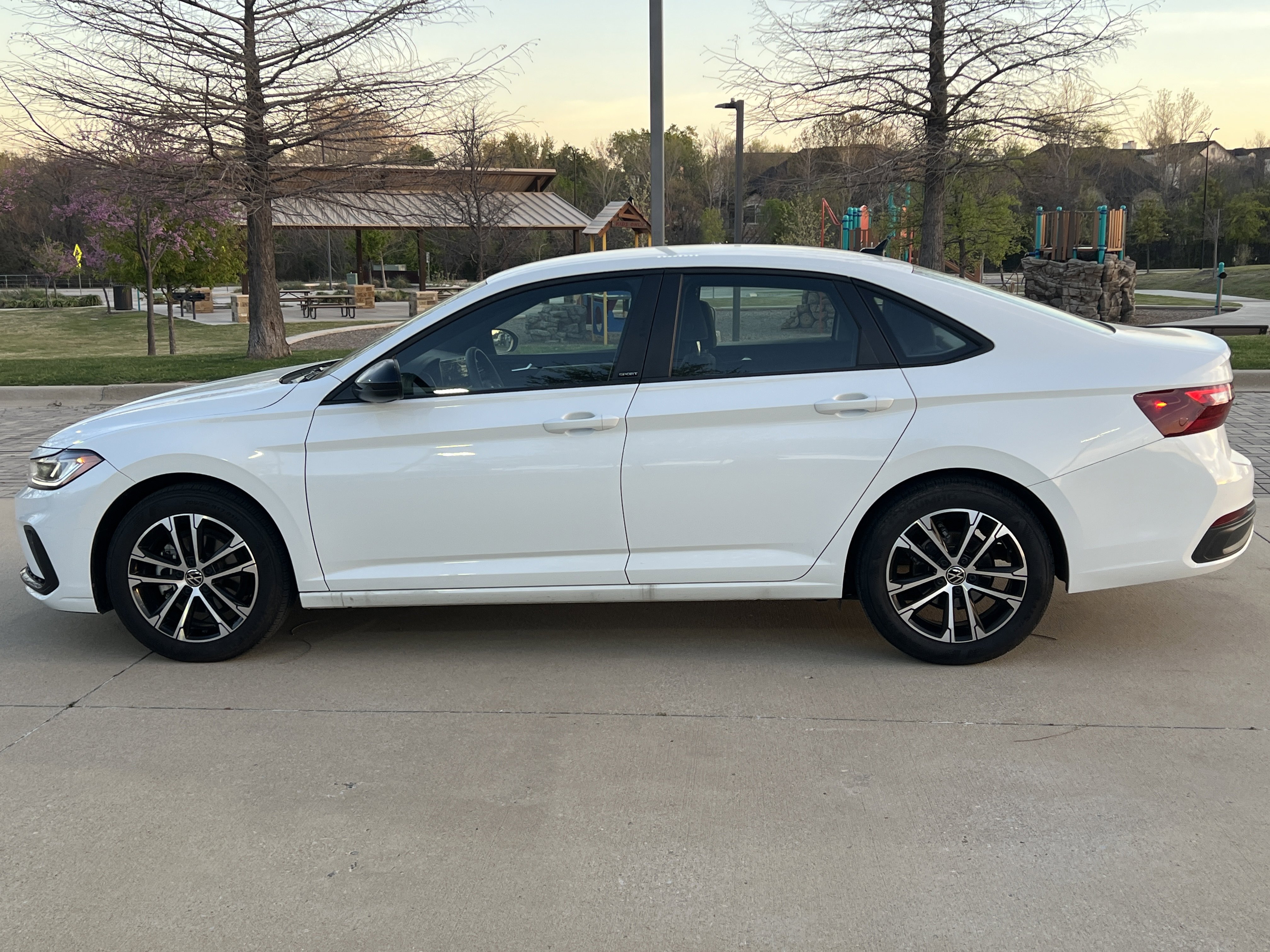 Certified 2025 Volkswagen Jetta Sport FWD image 7