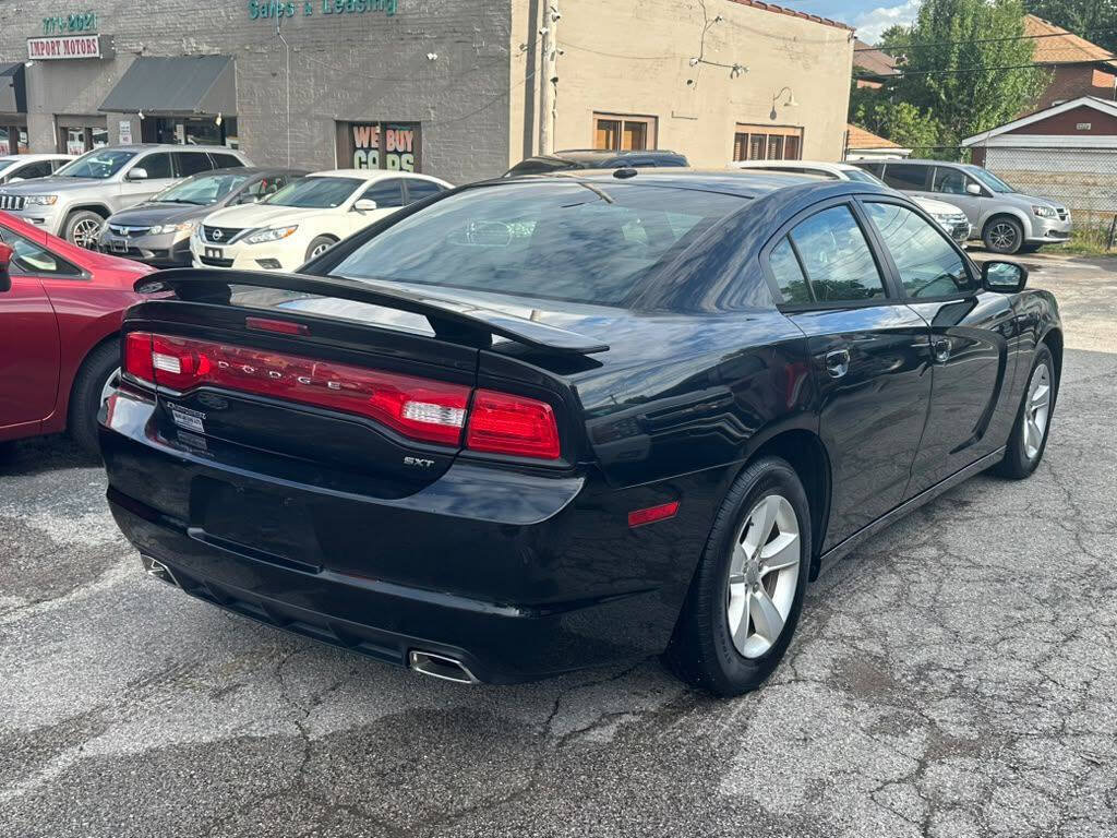 Used 2014 Dodge Charger SXT RWD image 6