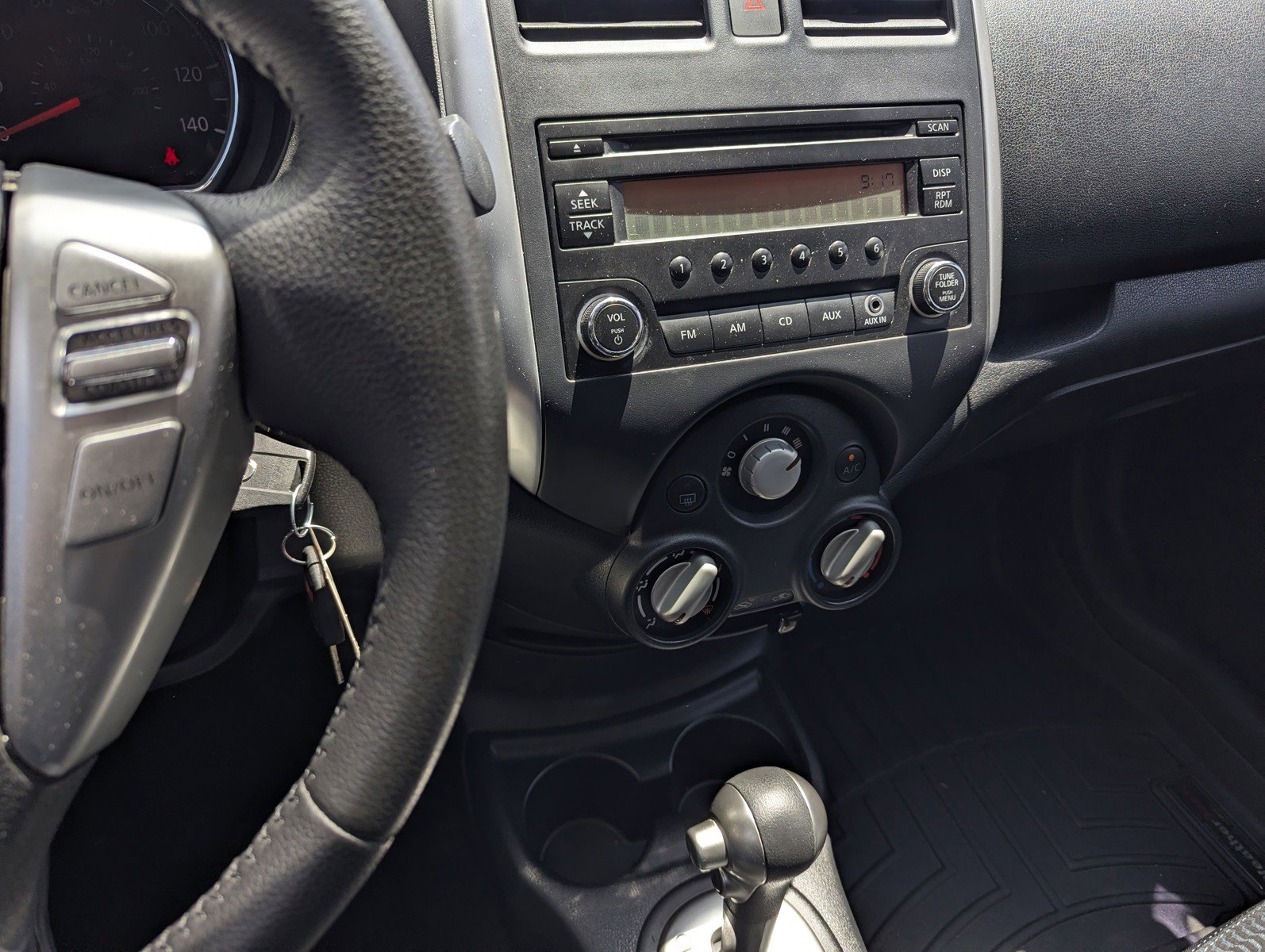 Used 2014 Nissan Versa Note SV w/ Sport Value Package FWD image 10