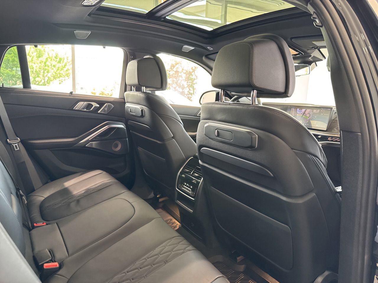 New 2027 BMW X6 M60i AWD/4WD image 47