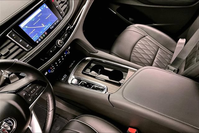 Used 2022 Buick Enclave Avenir w/ Avenir Technology Package AWD/4WD image 17