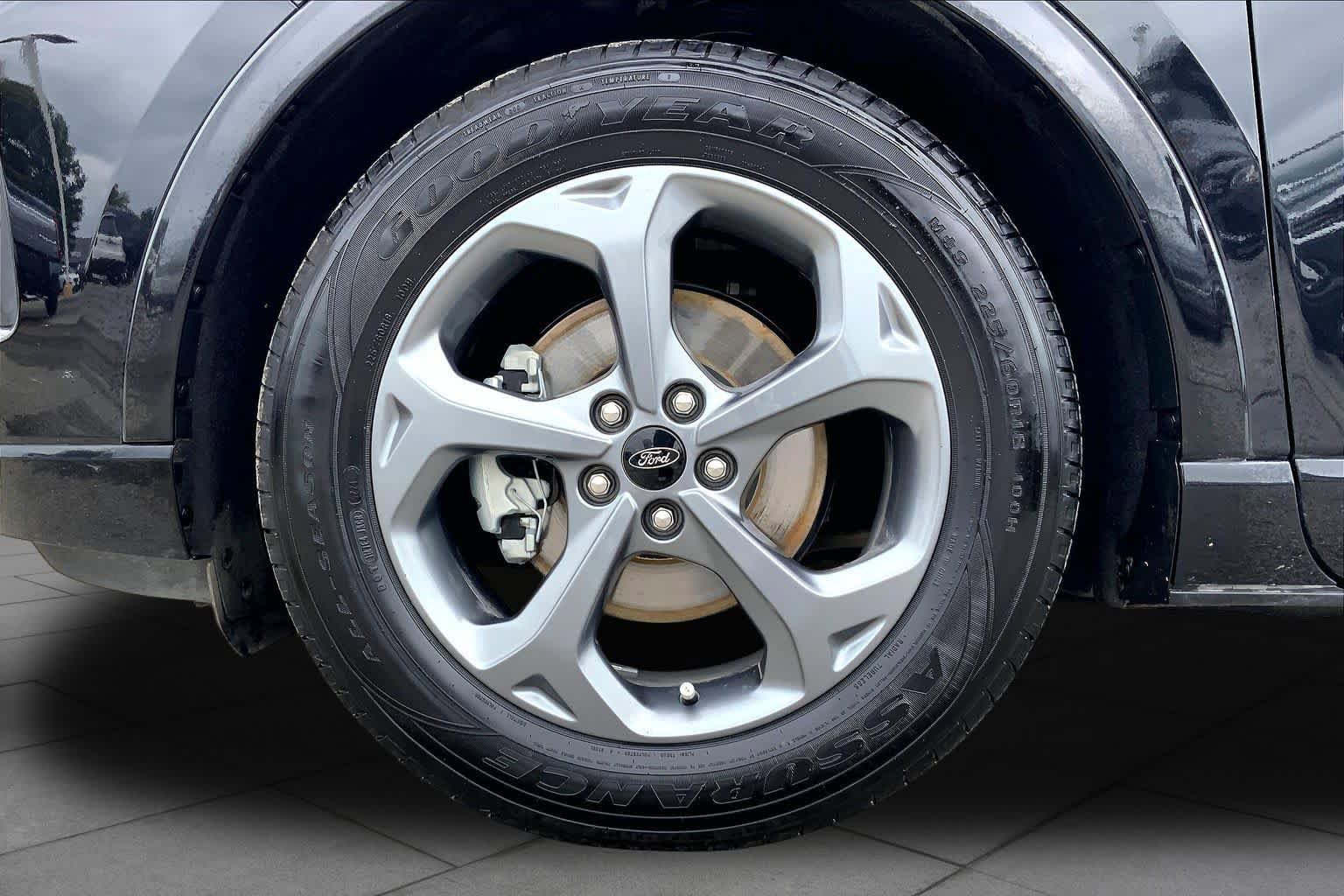 Certified 2023 Ford Escape ST-Line w/ Tech Pack #1 FWD image 11