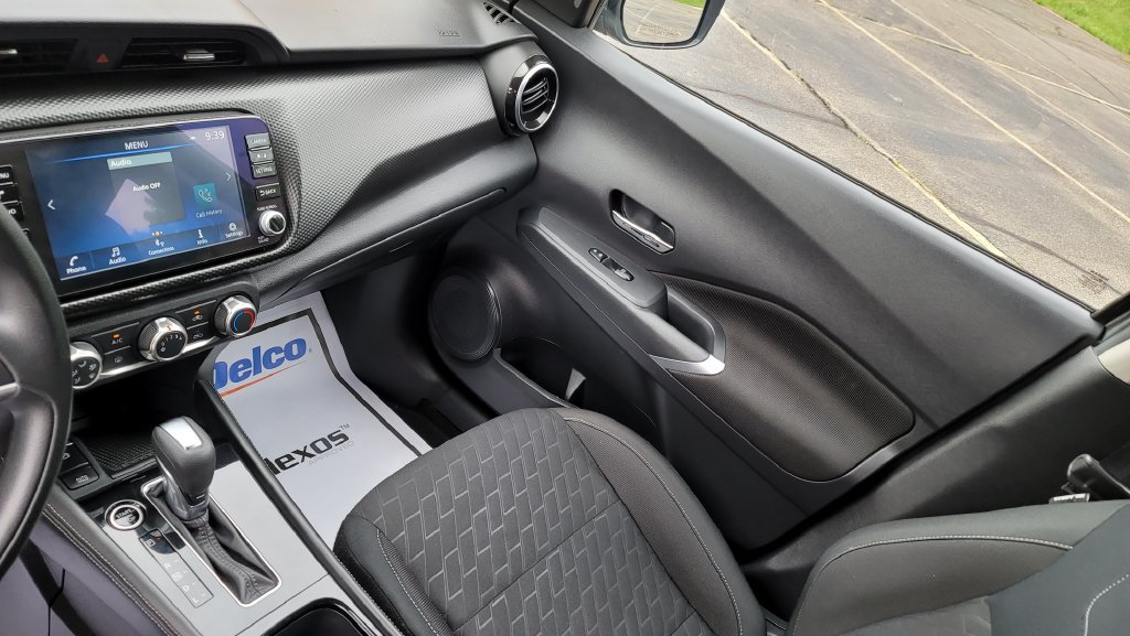 Used 2024 Nissan Kicks SV FWD image 23