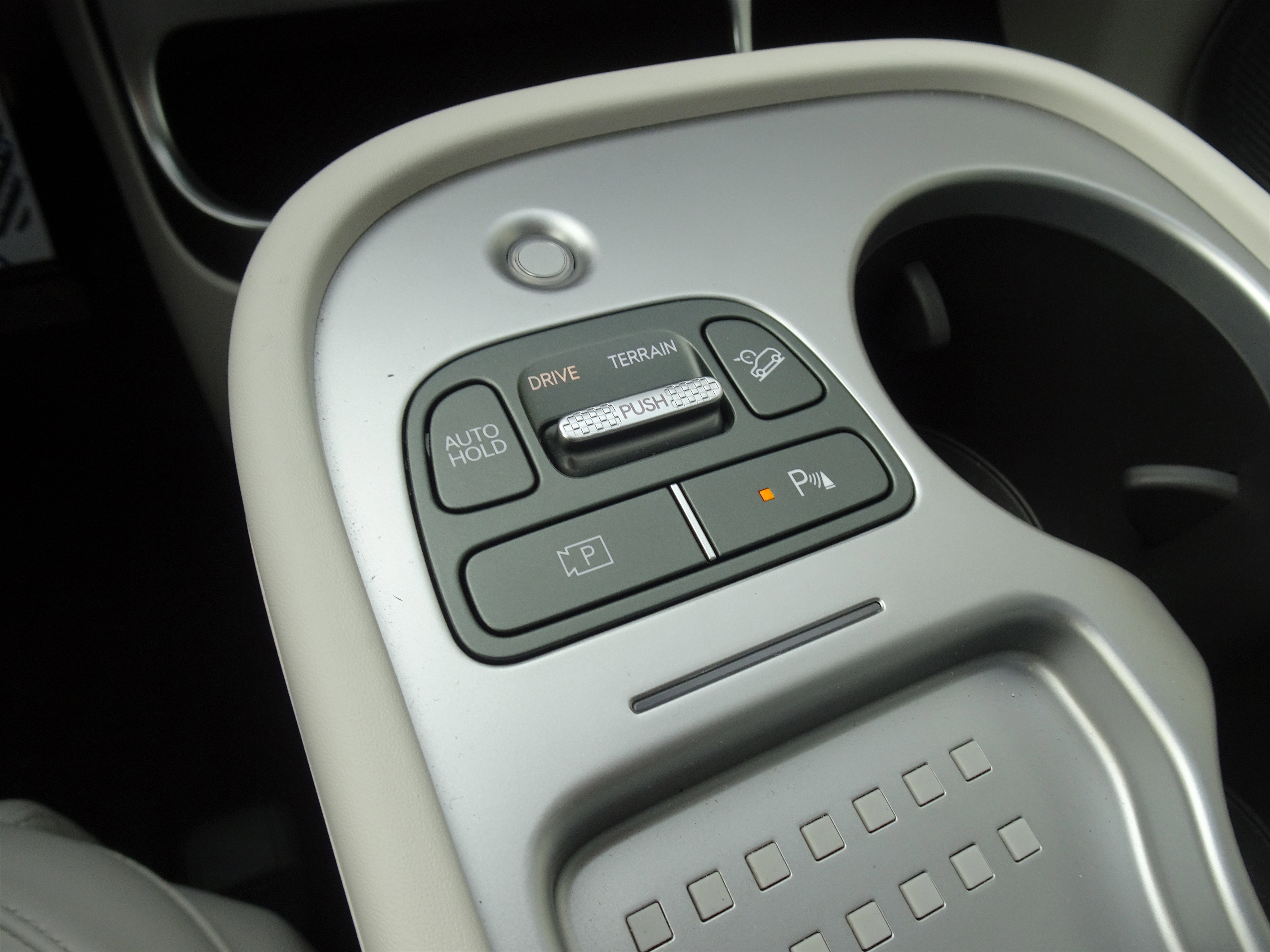 New 2026 Hyundai Ioniq 9 Calligraphy image 19