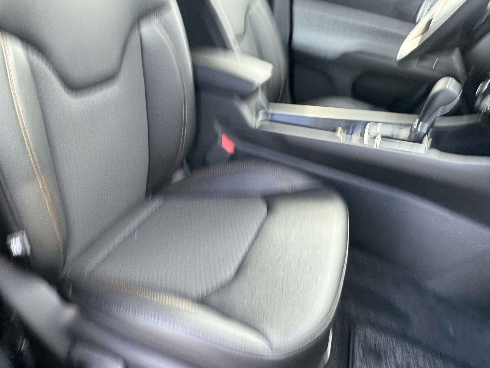 New 2026 Jeep Compass Latitude AWD/4WD image 17