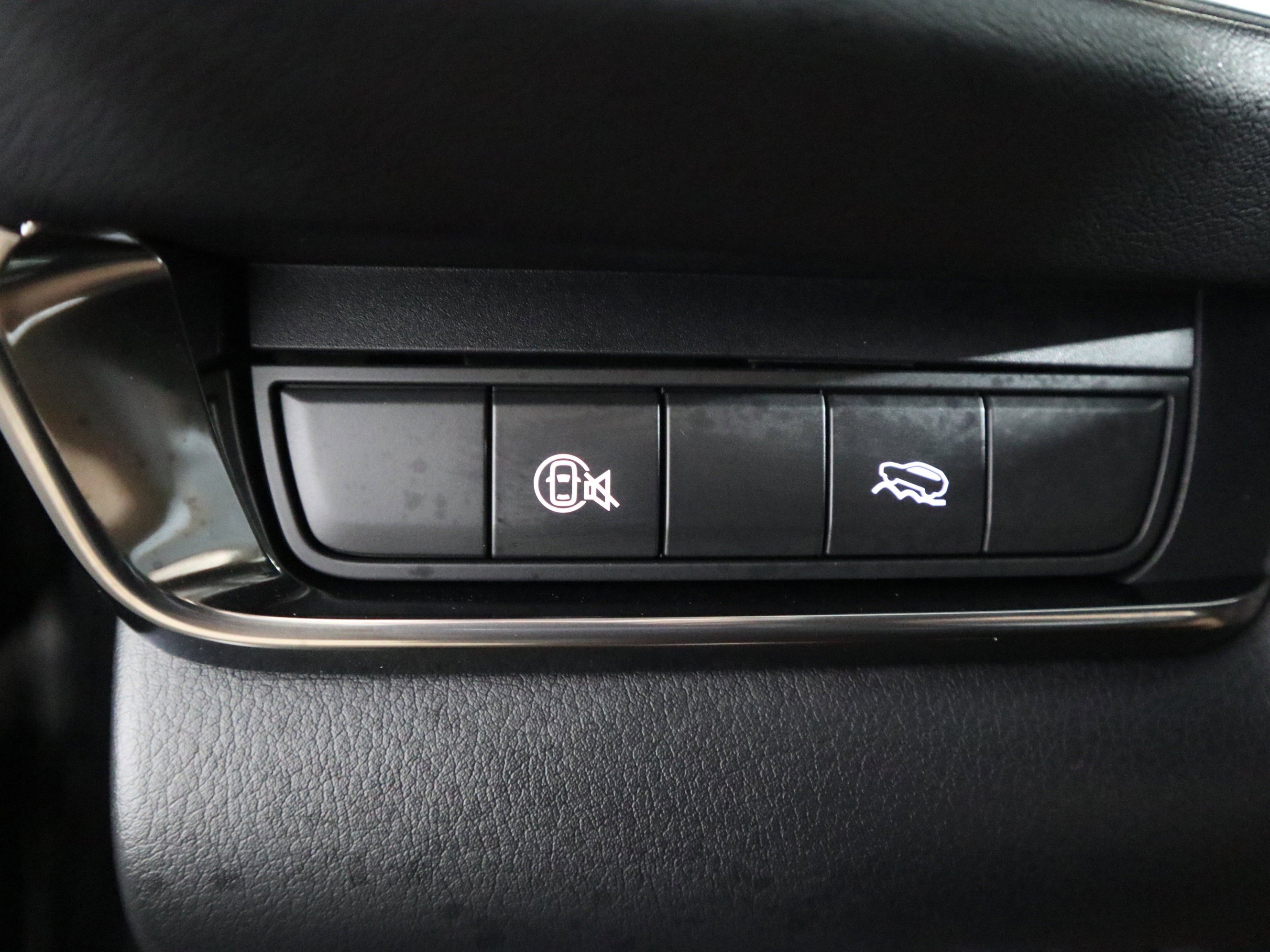 Certified 2025 MAZDA CX-30 2.5 Turbo w/ Premium Package image 30