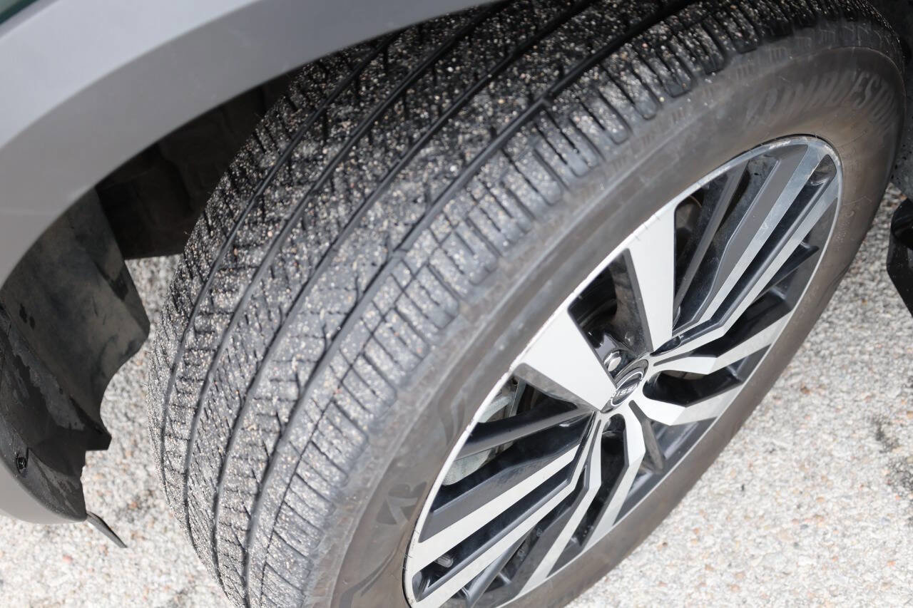 Used 2023 Nissan Pathfinder Platinum image 27