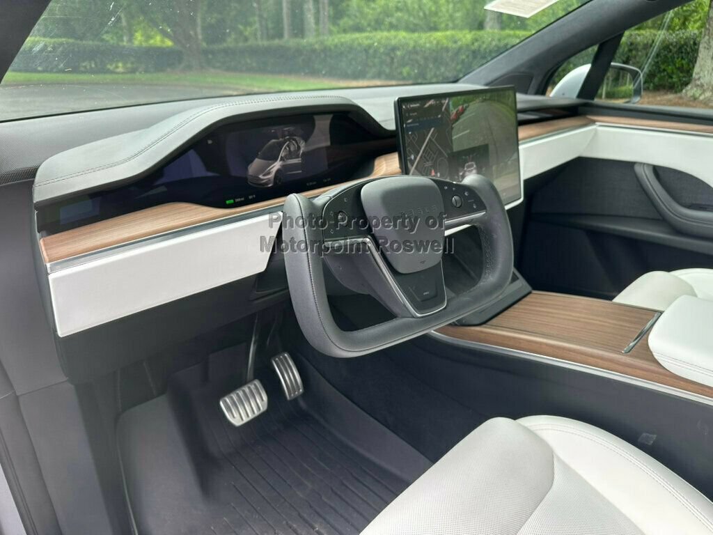 Used 2025 Tesla Model X AWD/4WD image 8