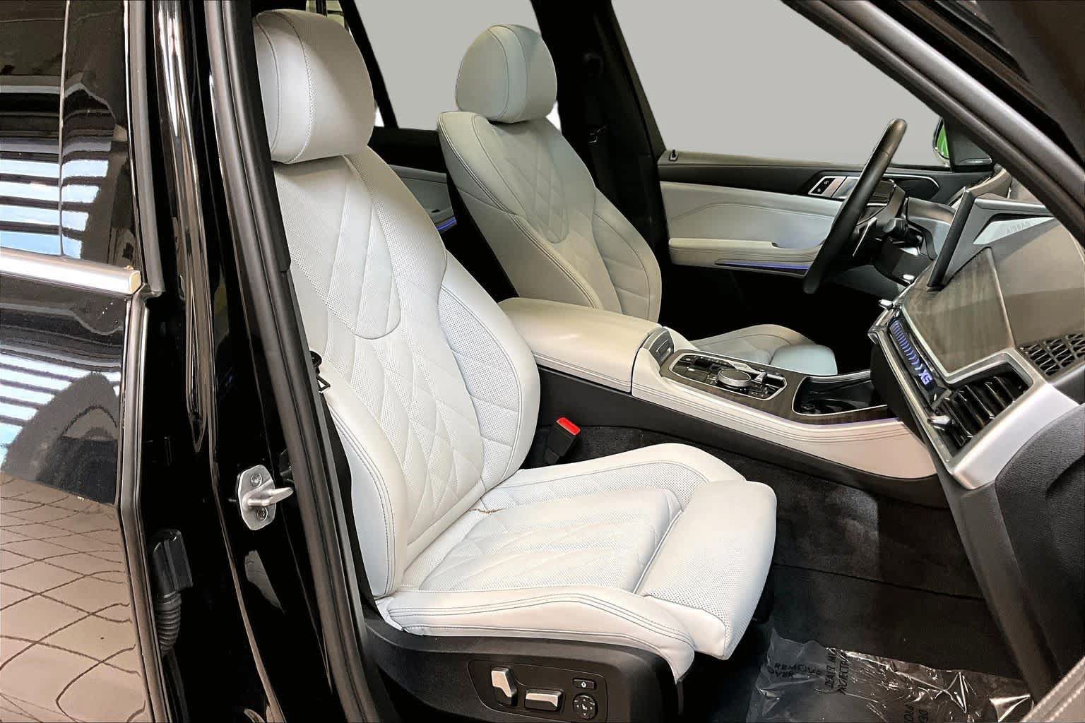Used 2024 BMW X5 xDrive40i w/ Premium Package AWD/4WD image 8