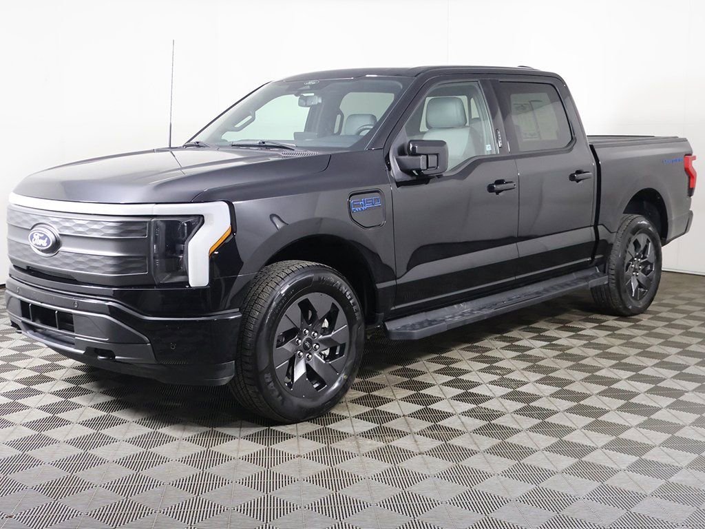 Used 2025 Ford F150 Lightning Lariat image 11