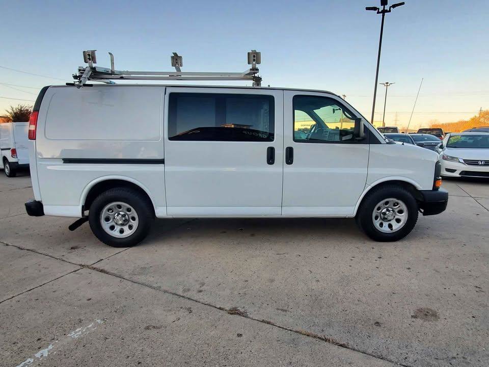 Used 2013 Chevrolet Express 1500 AWD w/ Power Package image 4