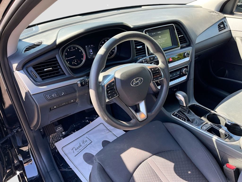 Used 2018 Hyundai Sonata SE w/ Cargo Package image 16
